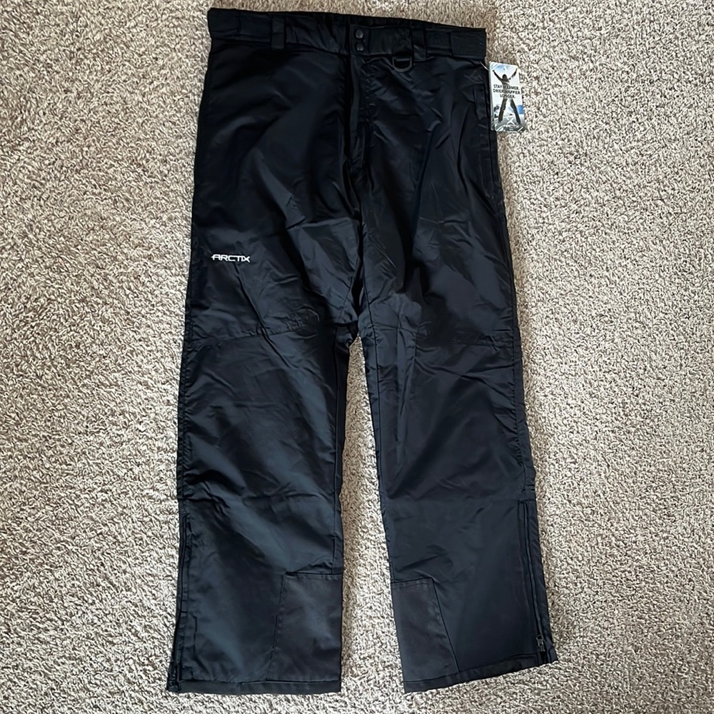 Ski/Snowboard/snow pants.